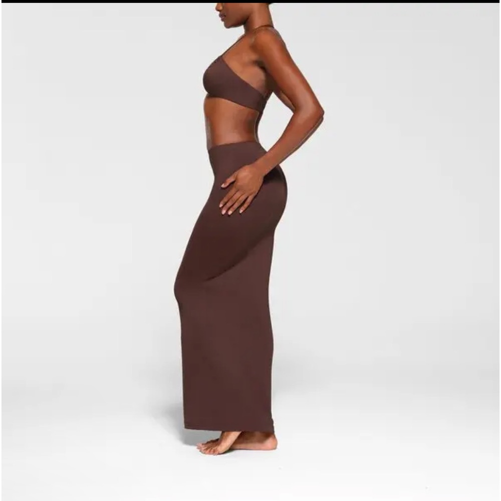 🤎SKIMS SWIM LONG TUBE SKIRT COVER UP COCOA XXS - Picture 4 of 6